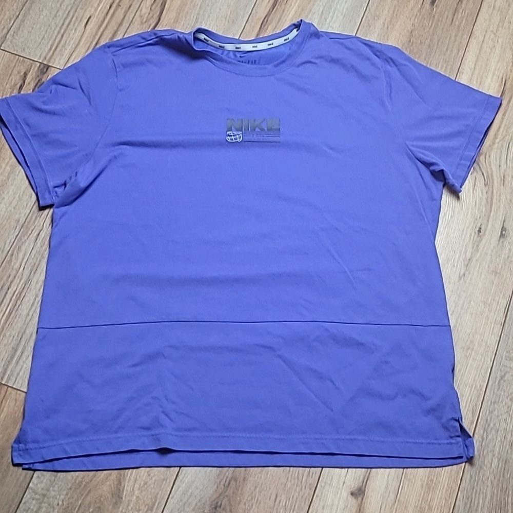 Nike Dri-Fit Men’s Graphic T-Shirt Short Sleeve Purple Size XL